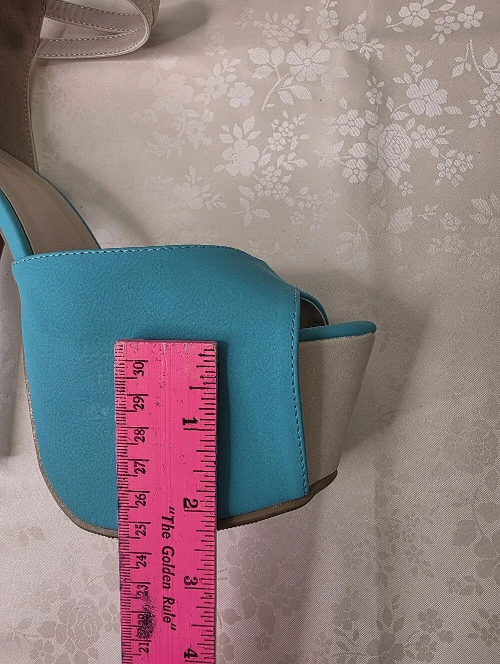 Shoe Republic LA Reeves Turquoise Platform Sandals Heels Size 7.5